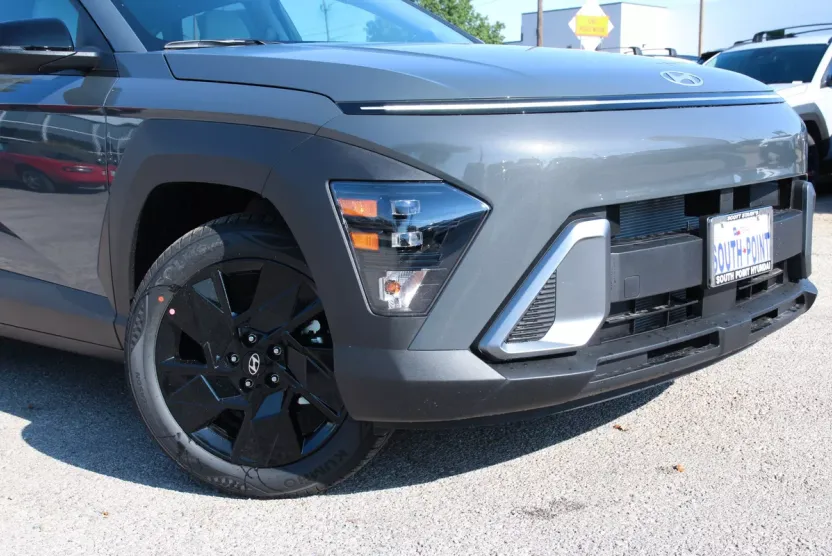 2026 Hyundai Kona SEL photo 1
