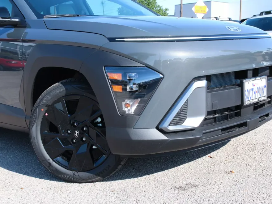 2026 Hyundai Kona SEL photo 1