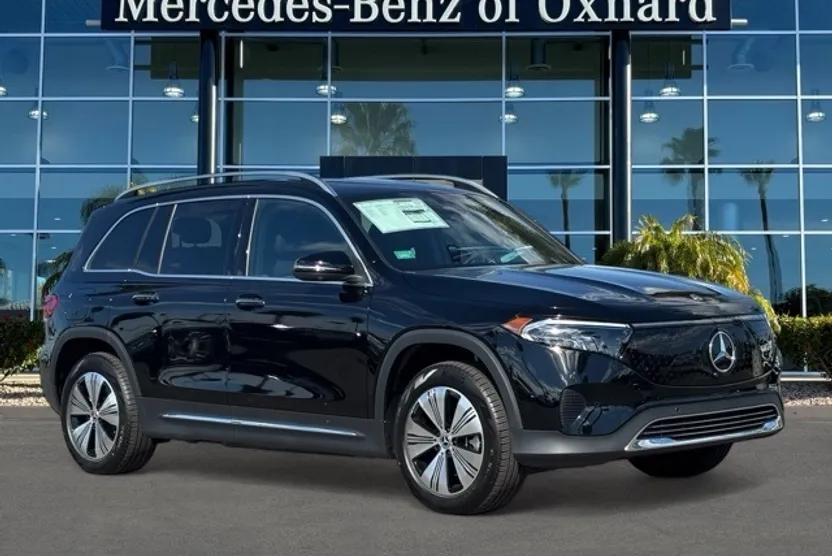2025 Mercedes Benz EQB 300 4MATIC photo 1