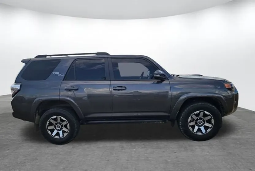 2021 Toyota 4Runner TRD Off-Road Premium photo 1