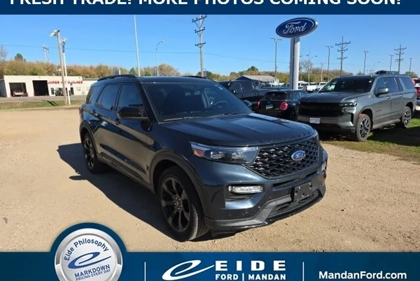 2023 Ford Explorer ST-Line photo 1