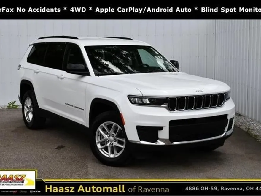 2023 Jeep Grand Cherokee Laredo Altitude photo 1