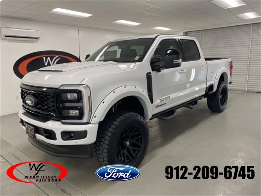 2025 Ford F-250 Lariat photo 1