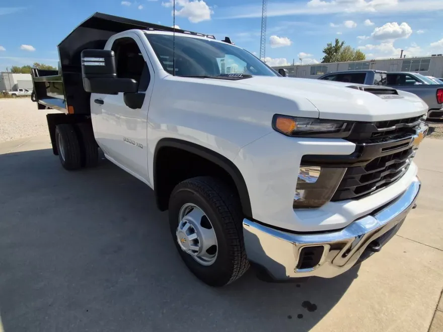 2025 Chevrolet Silverado 3500HD Work Truck photo 1