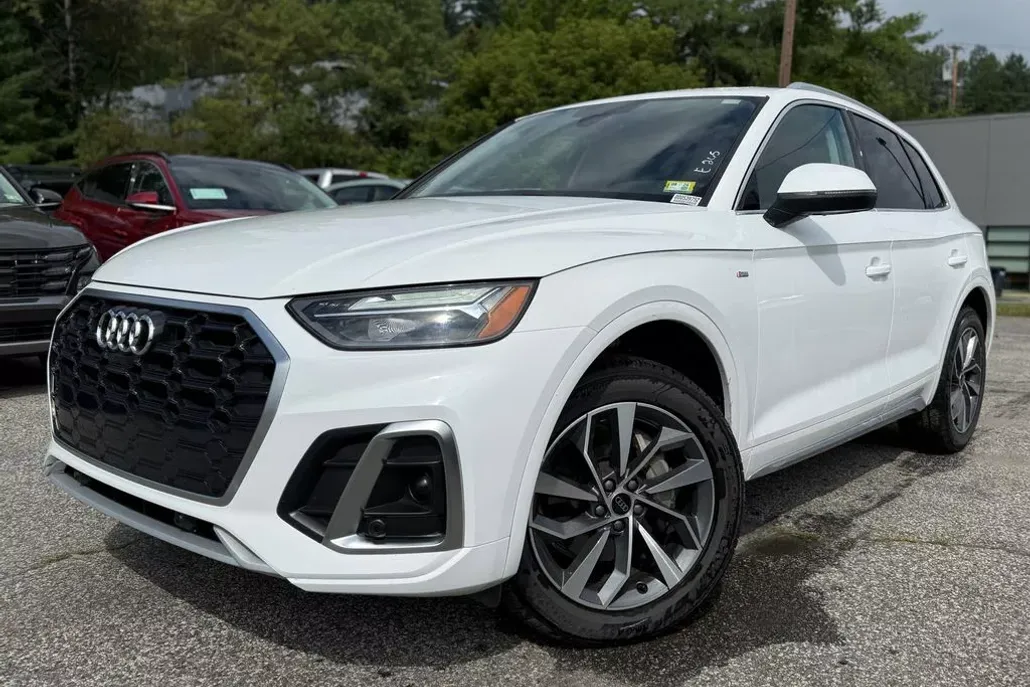 2024 Audi Q5 45 S line Premium photo 1