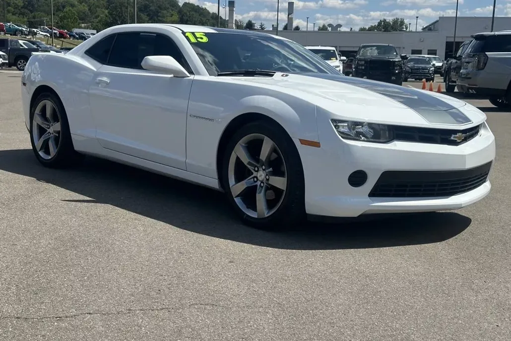 2015 Chevrolet Camaro 1LS photo 1