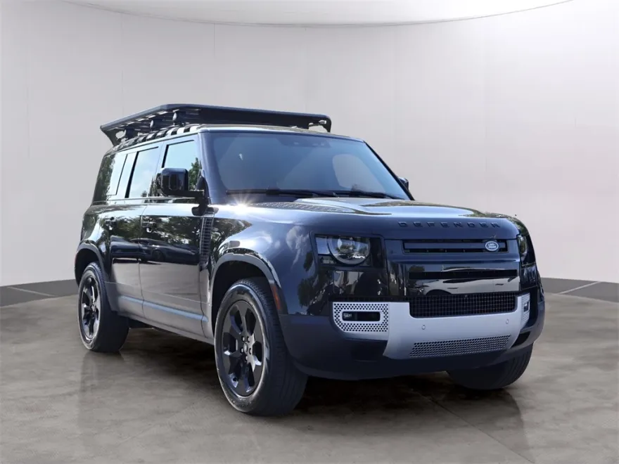 2024 Land Rover Defender 110 S photo 1