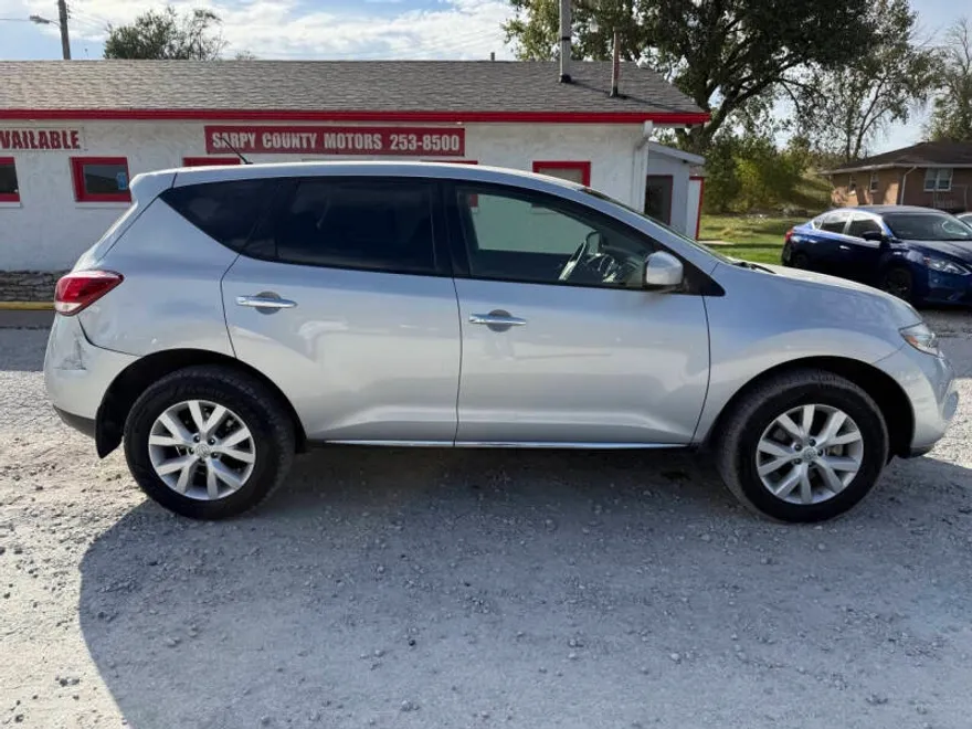 2014 Nissan Murano SV photo 1