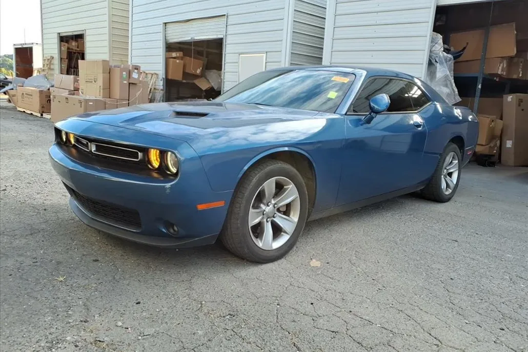 2021 Dodge Challenger SXT photo 1
