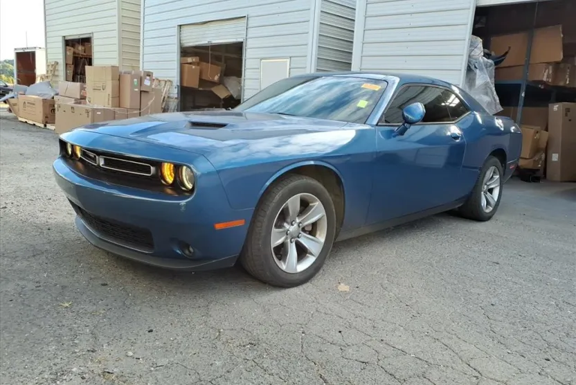 2021 Dodge Challenger SXT photo 1
