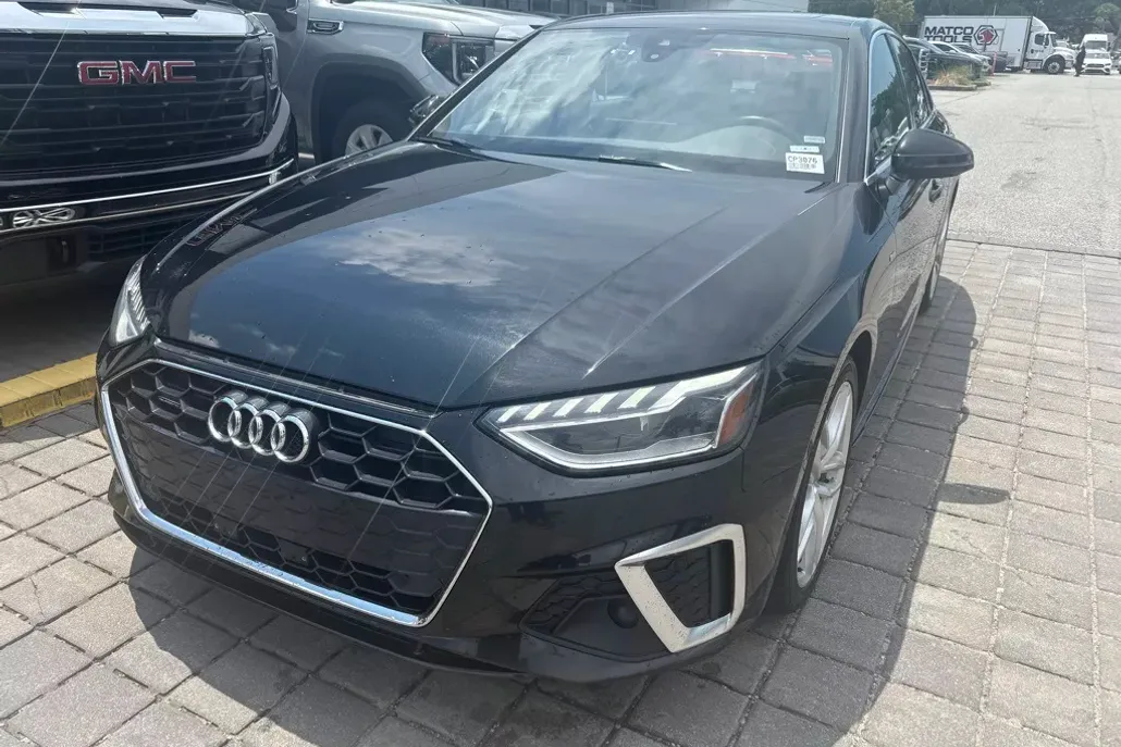 2024 Audi A4 S line Premium Plus 45 TFSI Quattro photo 1