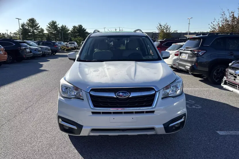 2017 Subaru Forester 2.5i Premium photo 1
