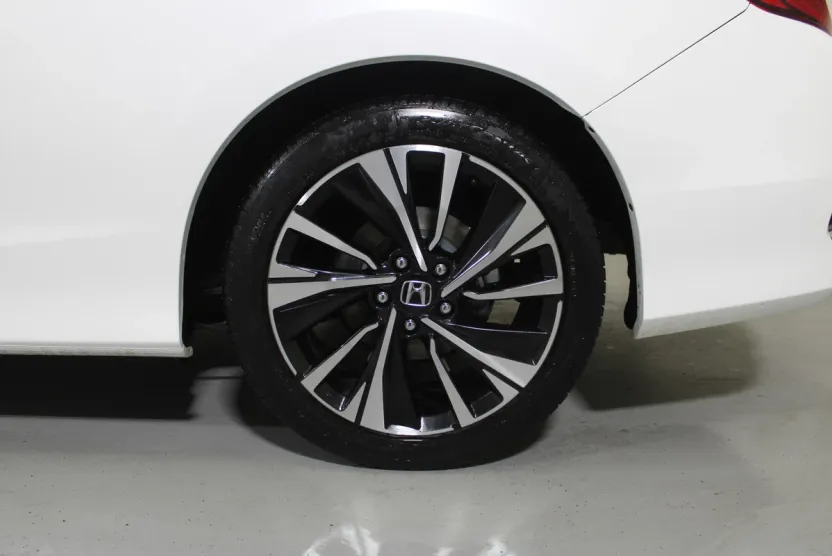 2016 Honda Accord EX-L photo 1
