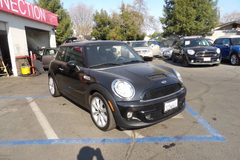 2013 Mini Cooper Hardtop S photo 1