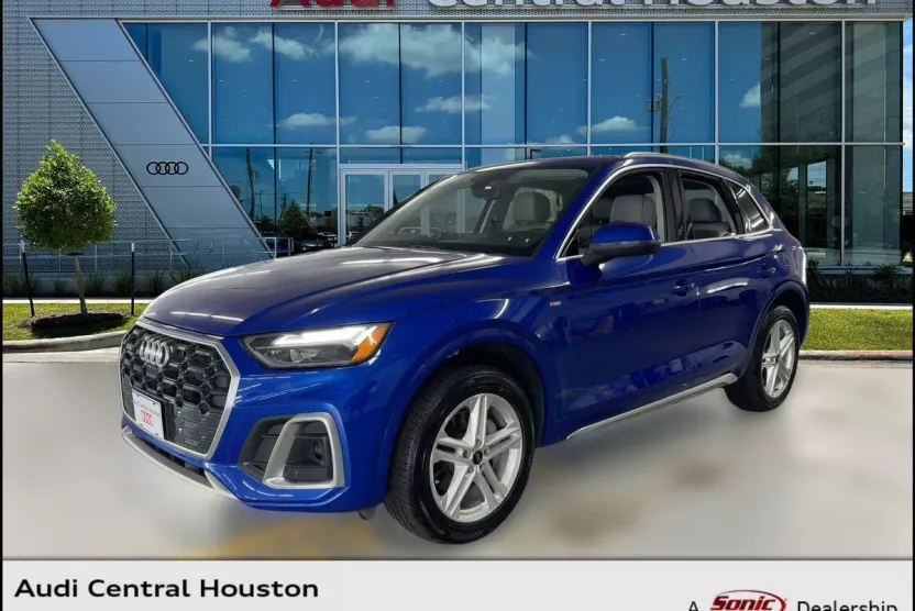 2022 Audi Q5 S line Premium Plus photo 1