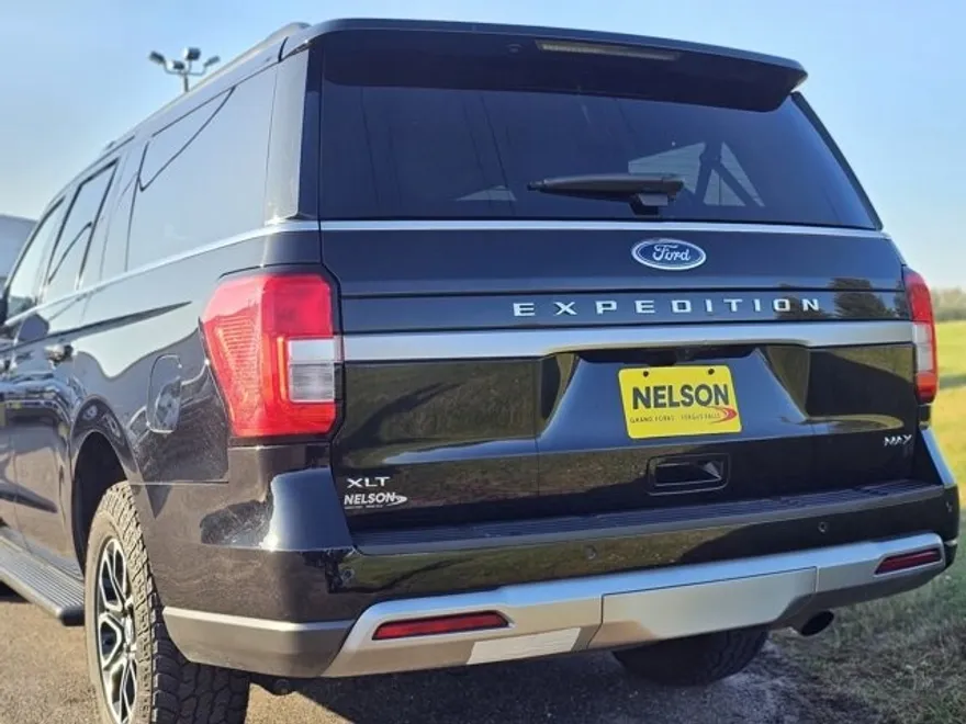 2024 Ford Expedition MAX XLT photo 1