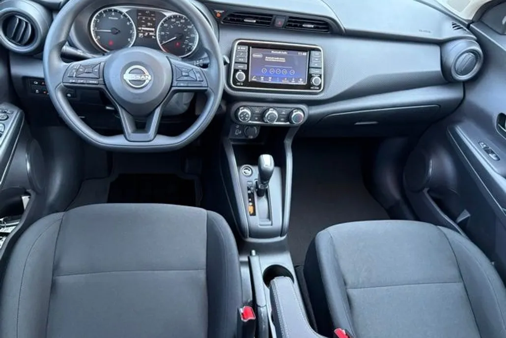 2025 Nissan Kicks Play S photo 1