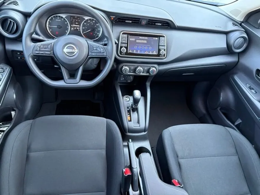 2025 Nissan Kicks Play S photo 1