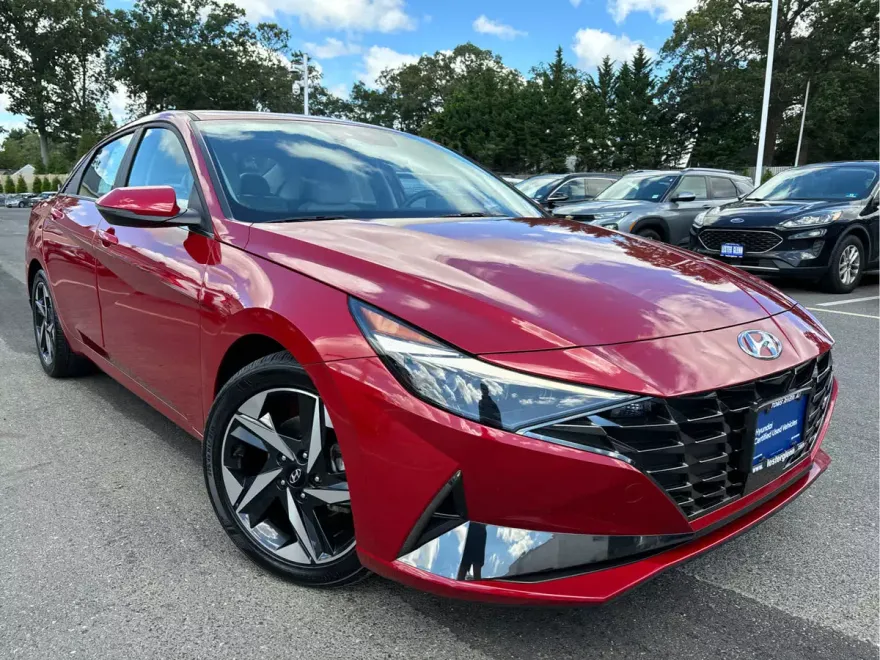 2023 Hyundai Elantra Limited photo 1