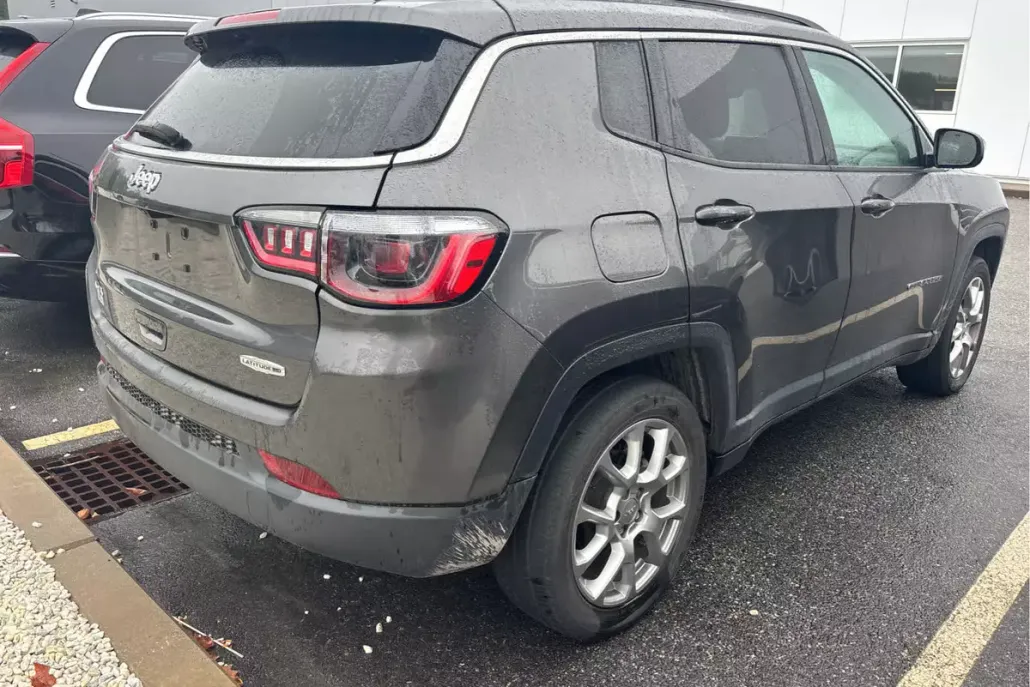 2022 Jeep Compass Latitude Lux photo 1