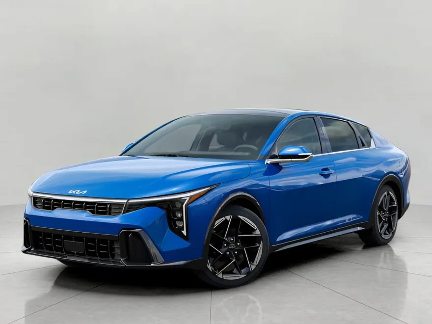 2025 Kia K4 GT-Line photo 1