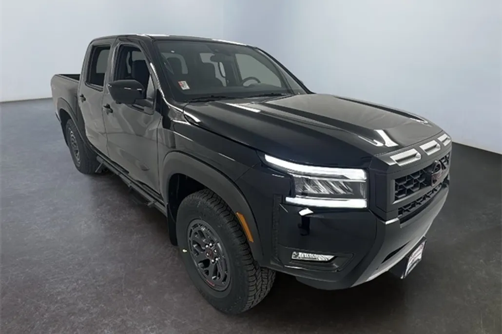 2025 Nissan Frontier PRO-4X photo 1