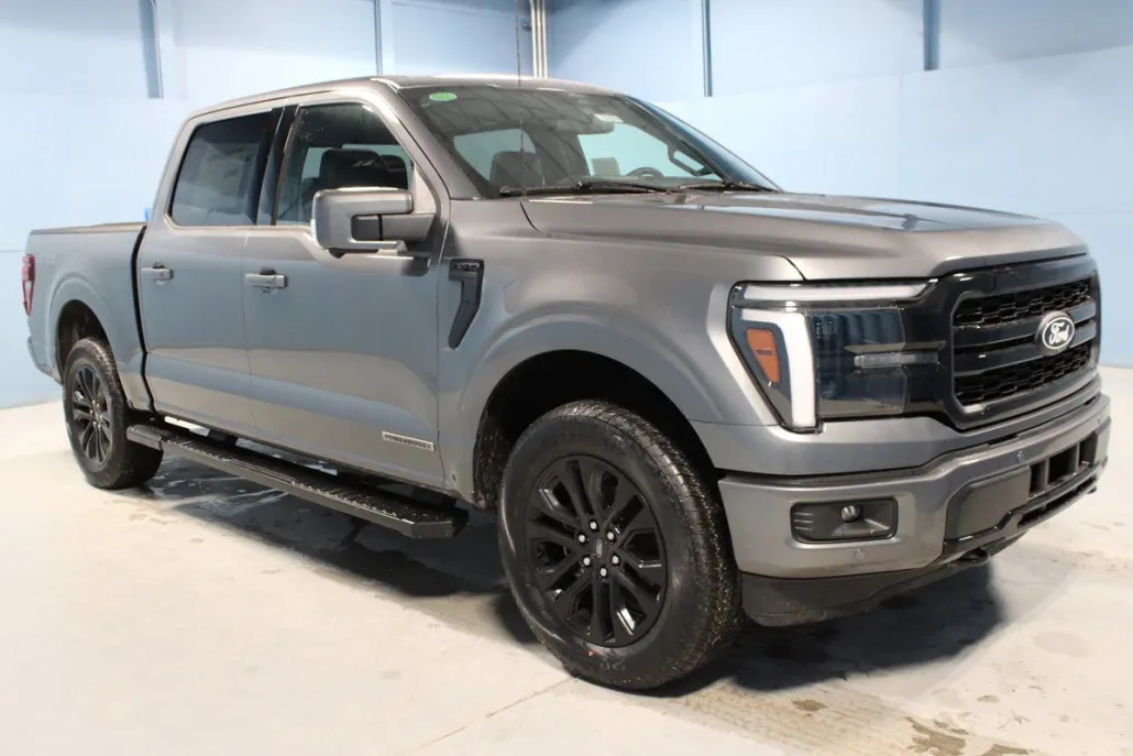 2025 Ford F-150 Lariat photo 1