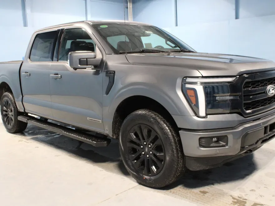2025 Ford F-150 Lariat photo 1