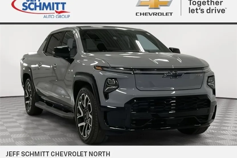 2025 Chevrolet Silverado EV RST photo 1