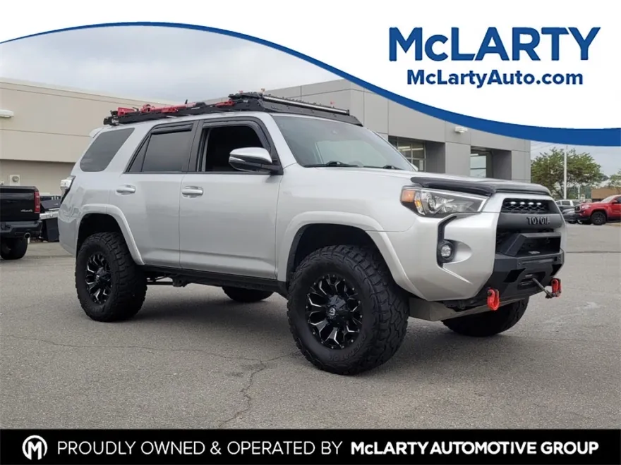 2021 Toyota 4Runner SR5 Premium photo 1