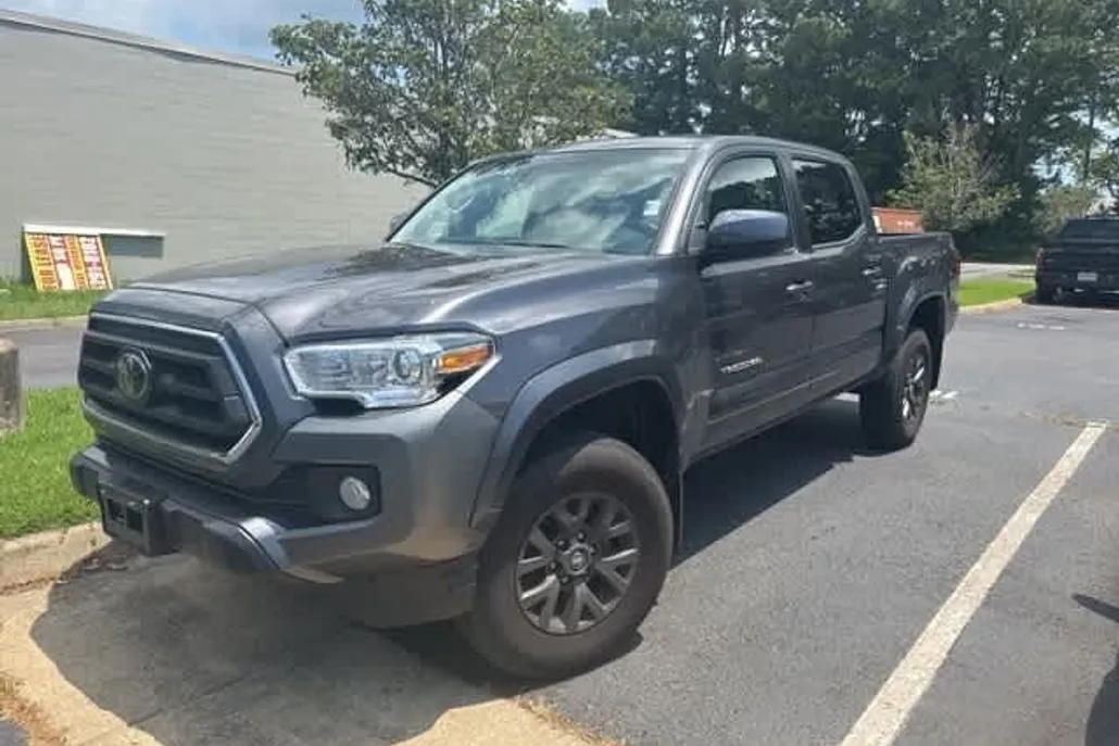 2023 Toyota Tacoma SR5 photo 1