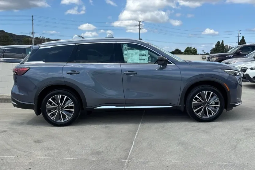 2026 Infiniti QX60 Luxe photo 1