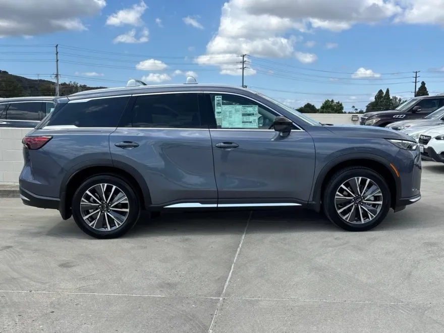 2026 Infiniti QX60 Luxe photo 1