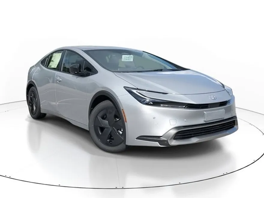 2025 Toyota Prius Plug-in Hybrid SE photo 1