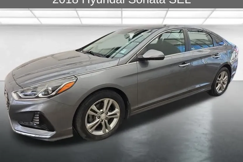 2018 Hyundai Sonata SEL photo 1