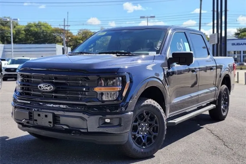 2025 Ford F-150 XLT photo 1