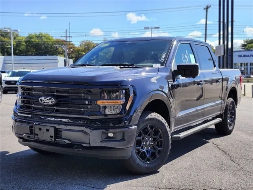 2025 Ford F-150 XLT photo 1