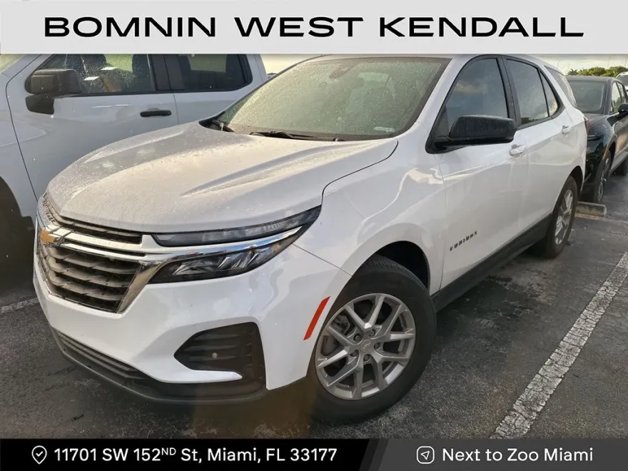 2023 Chevrolet Equinox LS photo 1