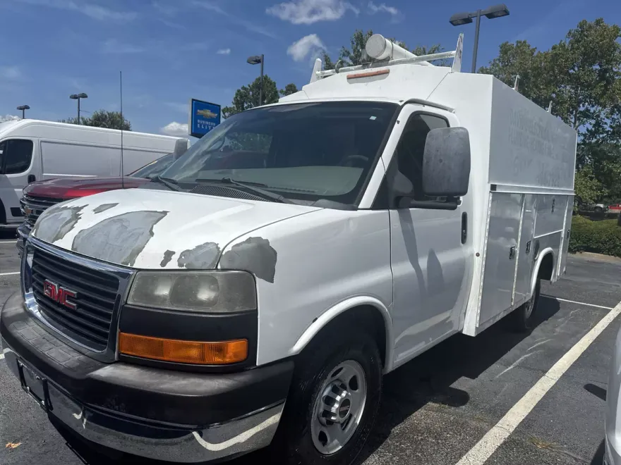 2011 Gmc Savana Cutaway 3500 photo 1