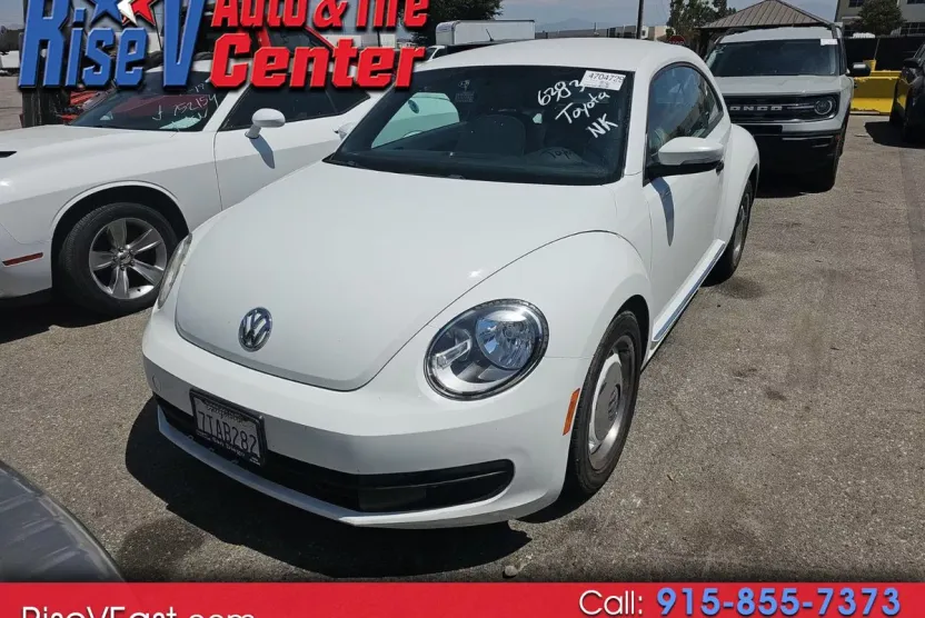 2016 Volkswagen Beetle 1.8T Classic photo 1