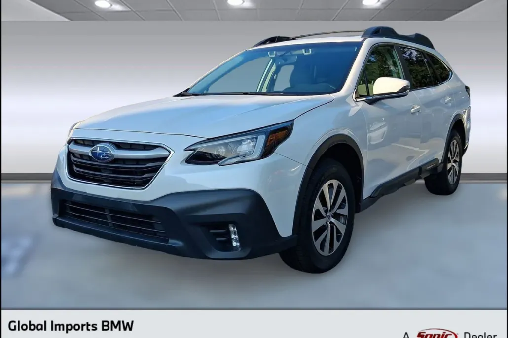 2021 Subaru Outback Premium photo 1