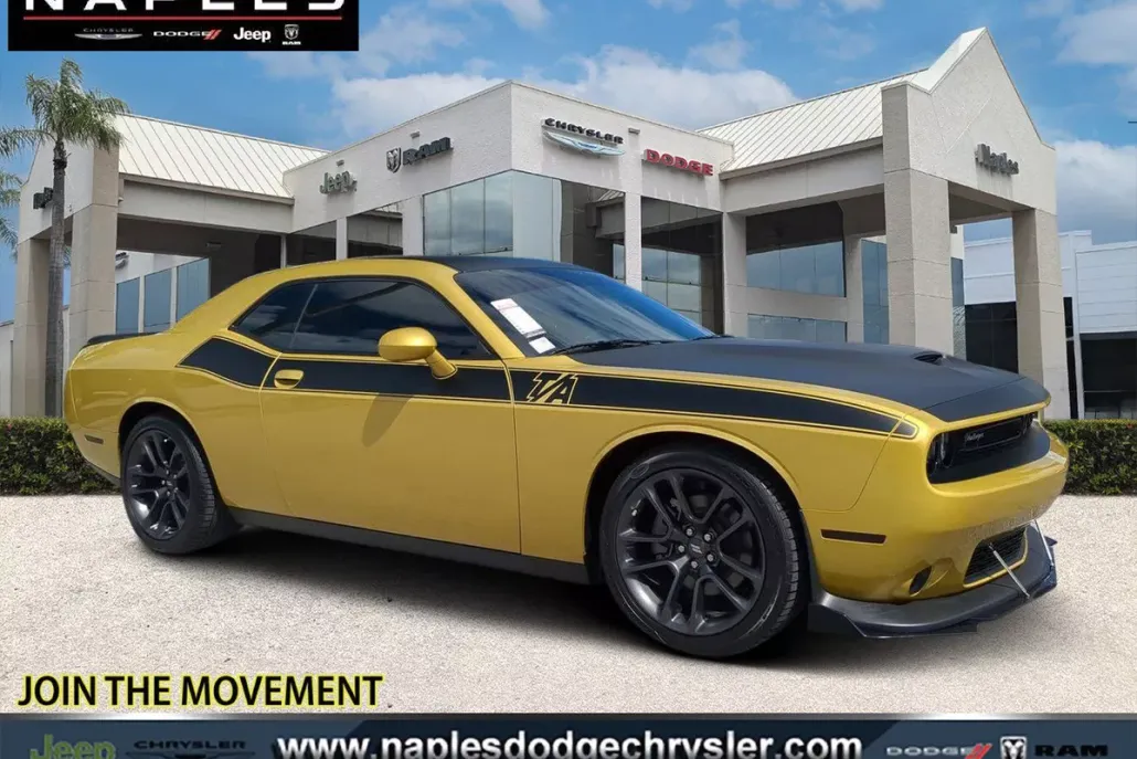 2021 Dodge Challenger R/T photo 1