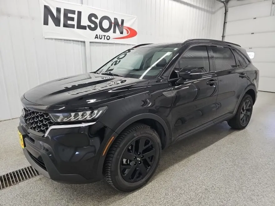 2021 Kia Sorento S photo 1
