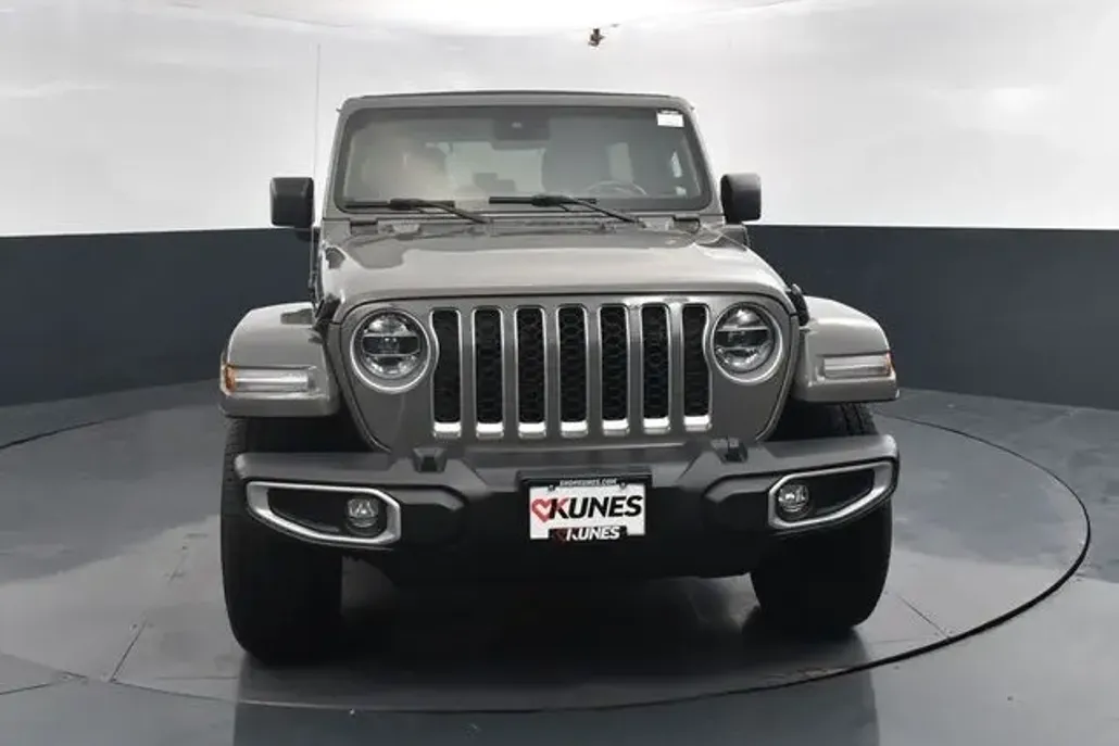 2021 Jeep Wrangler Unlimited Sahara 4xe photo 1