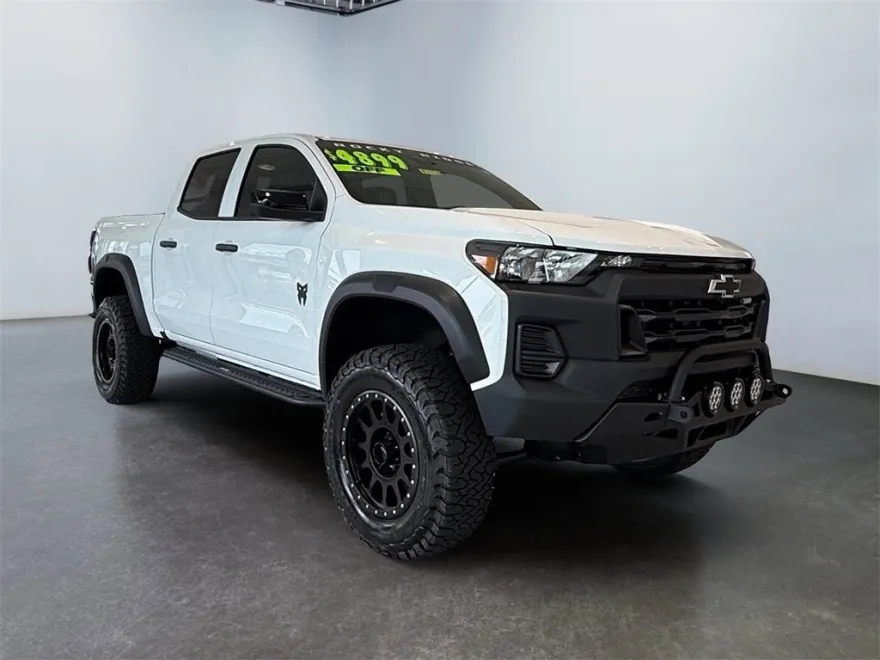2026 Chevrolet Colorado Trail Boss photo 1