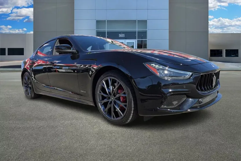 2021 Maserati Ghibli GranSport photo 1