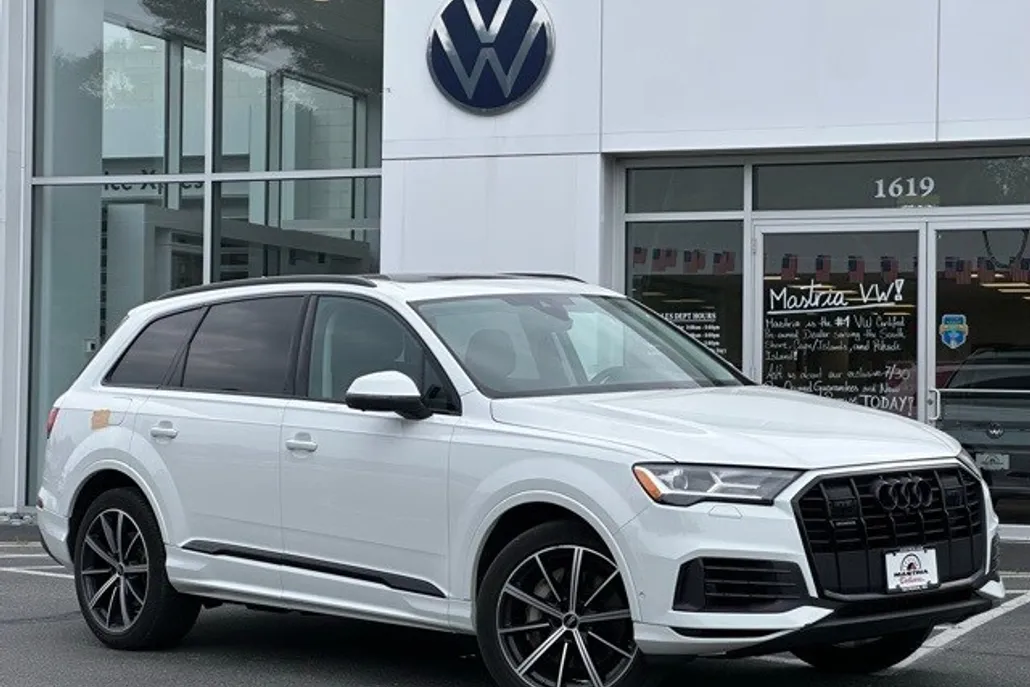 2022 Audi Q7 55 Premium Plus photo 1