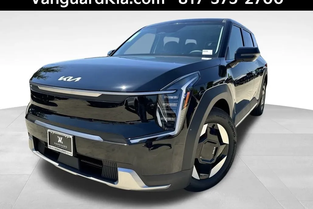 2026 Kia EV9 Light Long Range photo 1