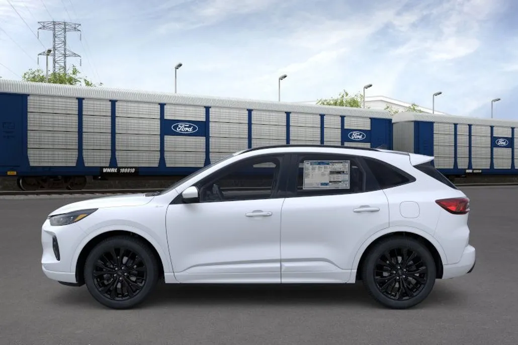 2026 Ford Escape ST-Line Elite photo 1