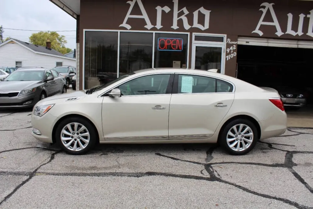2015 Buick LaCrosse Leather photo 1